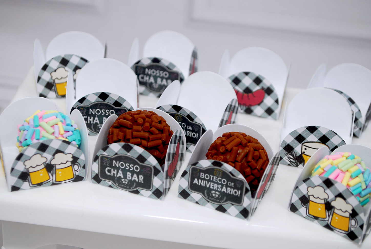 Forminha para Docinhos e Brigadeiros – Tema Boteco para Chá Bar e Aniversário