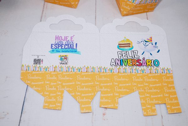 Aniversário Funcionários Caixinha para Brindes Pegue e Monte