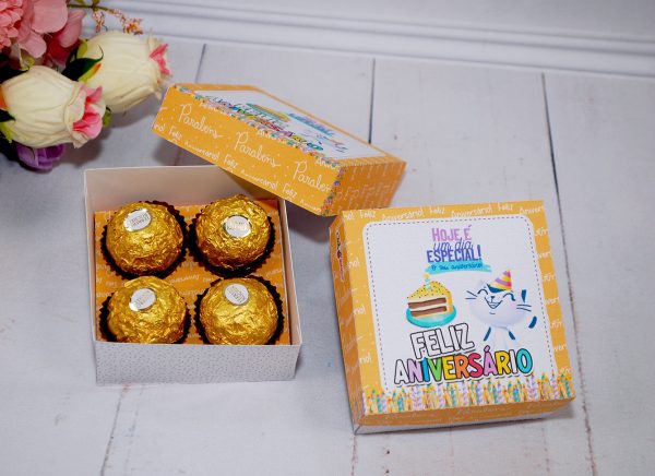 Lembrancinha Aniversário Funcionários Caixinha para 4 Doces Pegue Monte