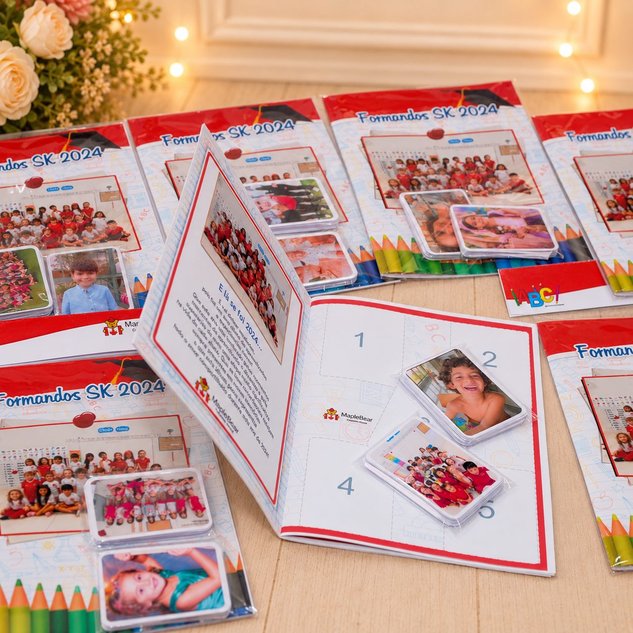 Lembrancinha para recordação escolar álbum de figurinhas