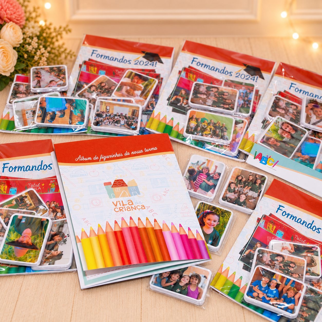 Lembrancinha para recordação escolar álbum de figurinhas