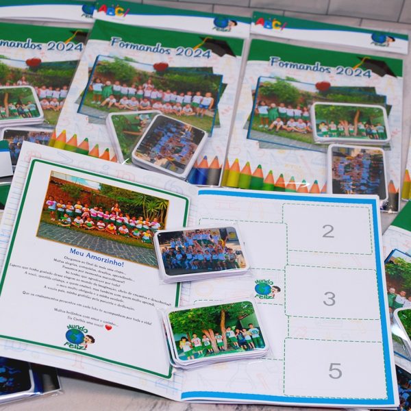 Álbum de Figurinhas Escolar com 40 Figurinhas para Recordação e Formatura Infantil