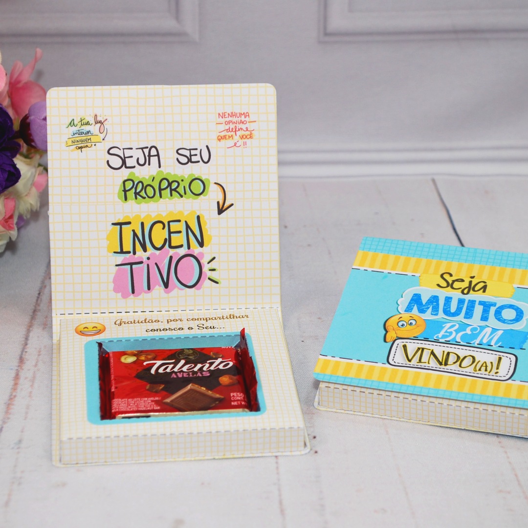 Caixinha mini talento montada