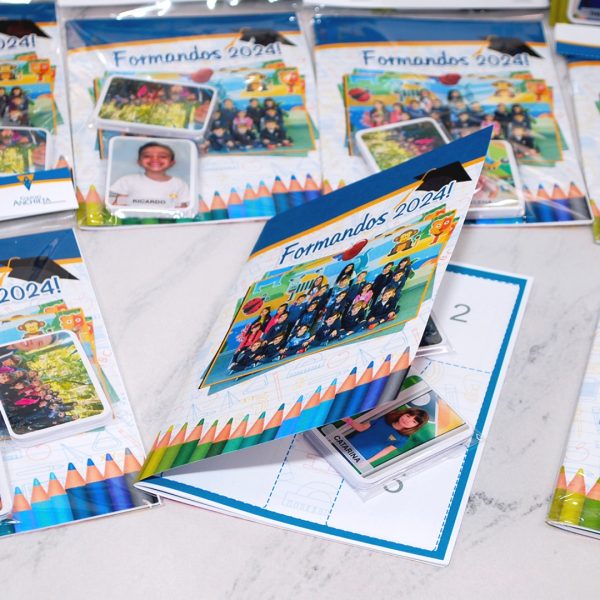 Álbum de Figurinhas Escolar com 40 Figurinhas para Recordação e Formatura Infantil